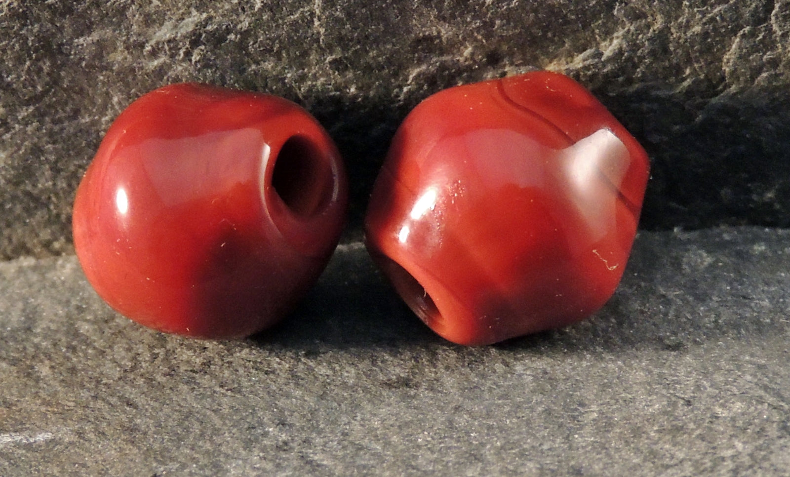 Glasperle Einfarbig Doppelkonisch